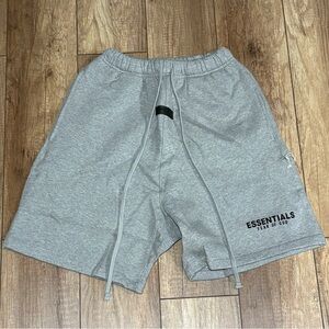 Essentials Fear of God Dark Oatmeal Gray Shorts Small